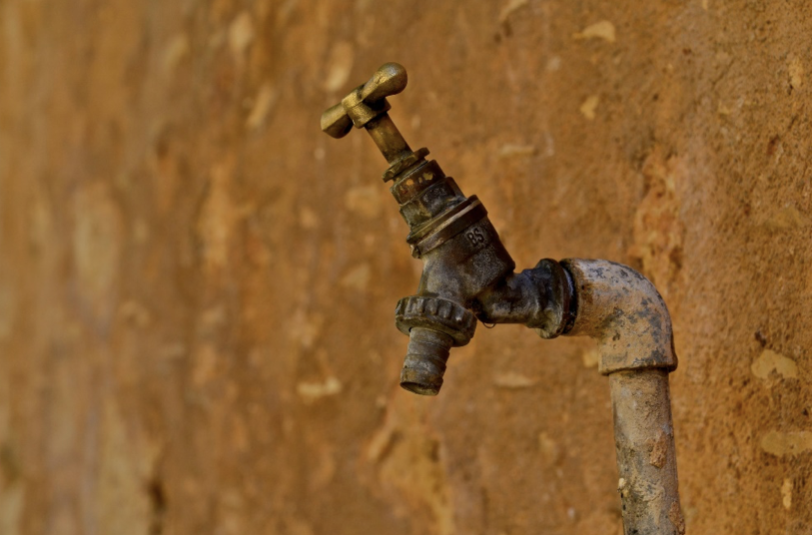 Top Signs of Plumbing Problems Homeowners Should Never Ignore