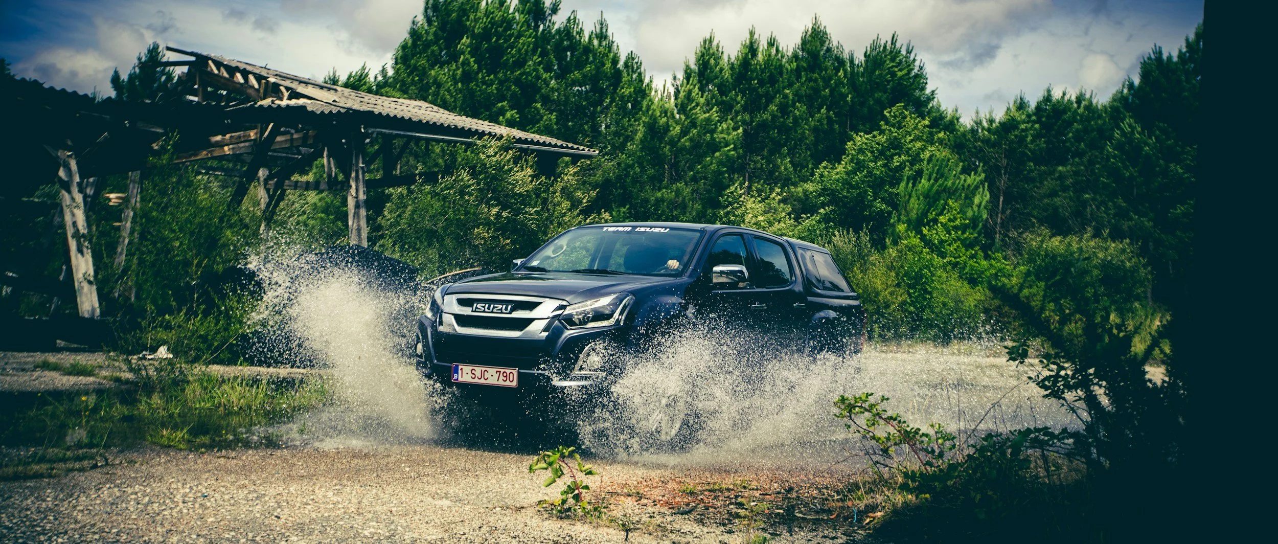 Isuzu Travel Essentials: What Makes It a Great Road Partner?