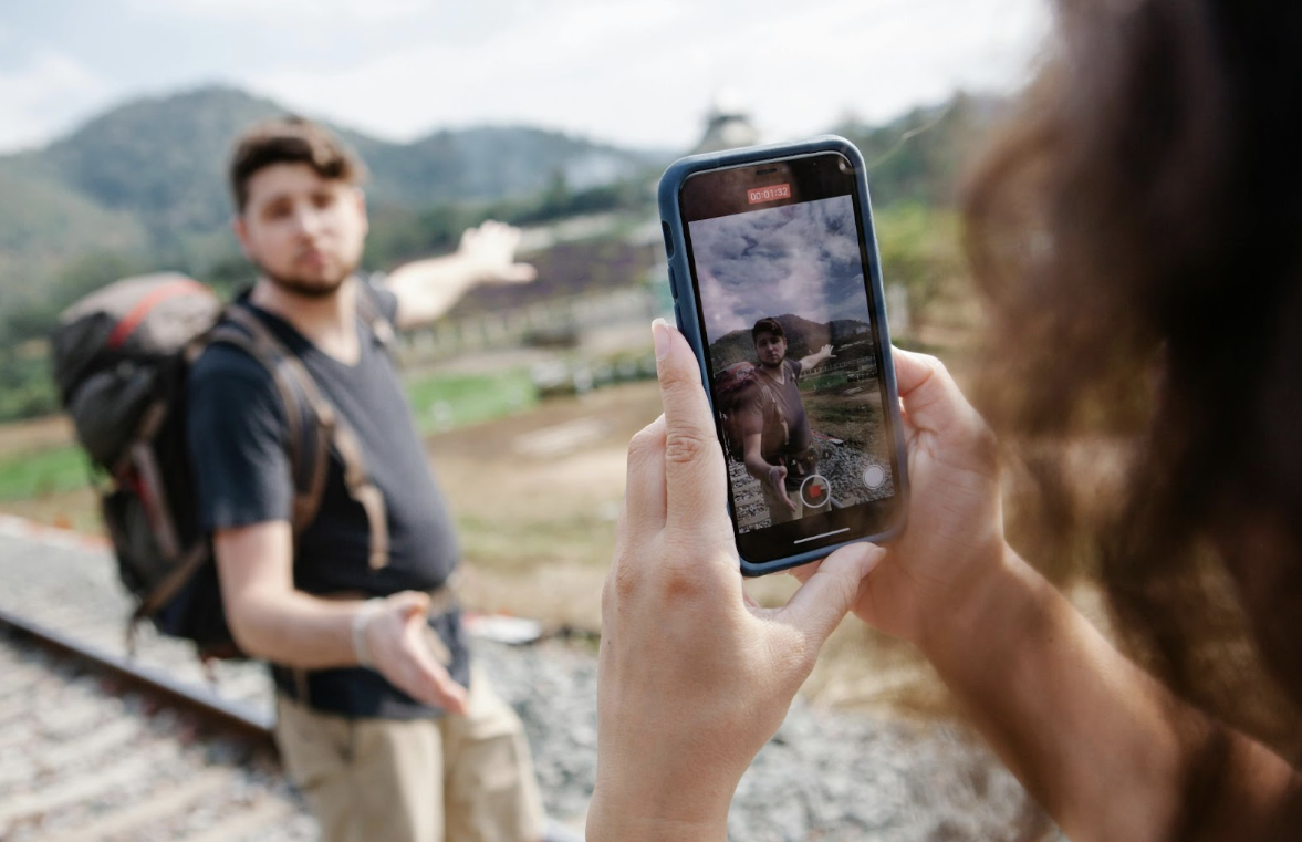 The Intersection of Travel Blogging and Digital Marketing Strategies