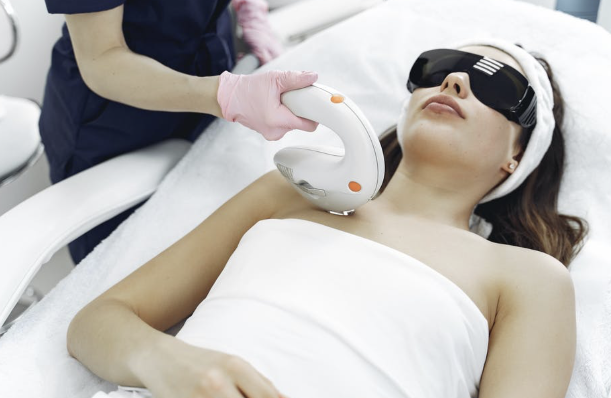 Brighten Up Your Travels: The Benefits of Light Therapy