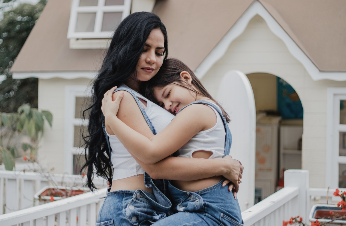6 Thoughtful Ways to Surprise Your Mom This Mother’s Day