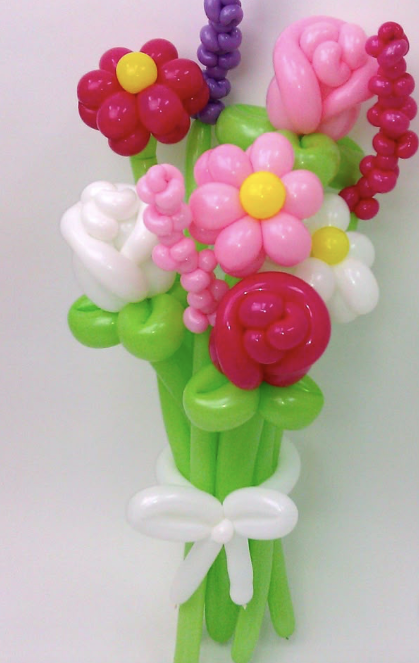 The Art of Balloon Twisting: Elevating Party Entertainment to New Heights