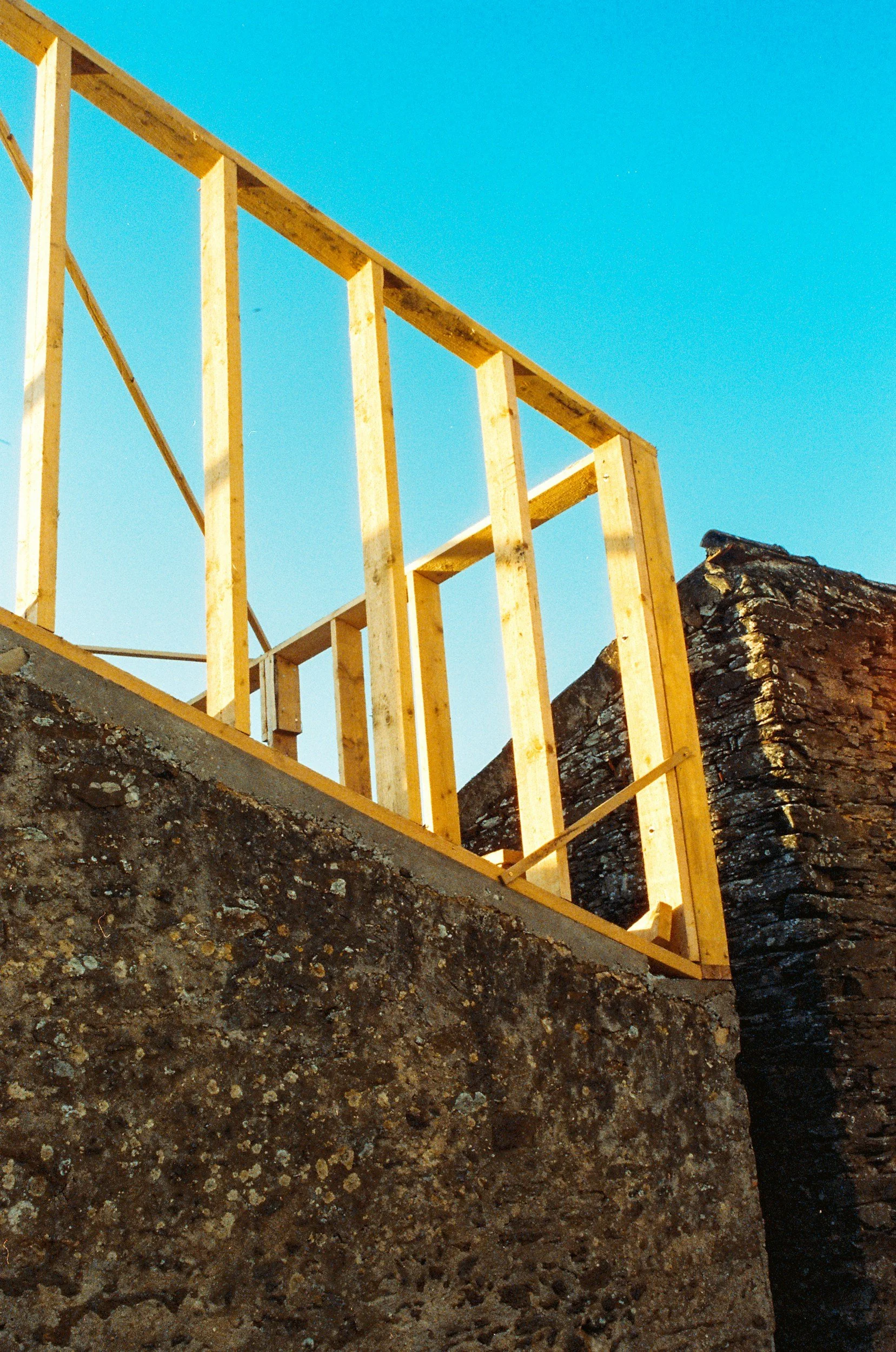 When exterior walls need professional renovation