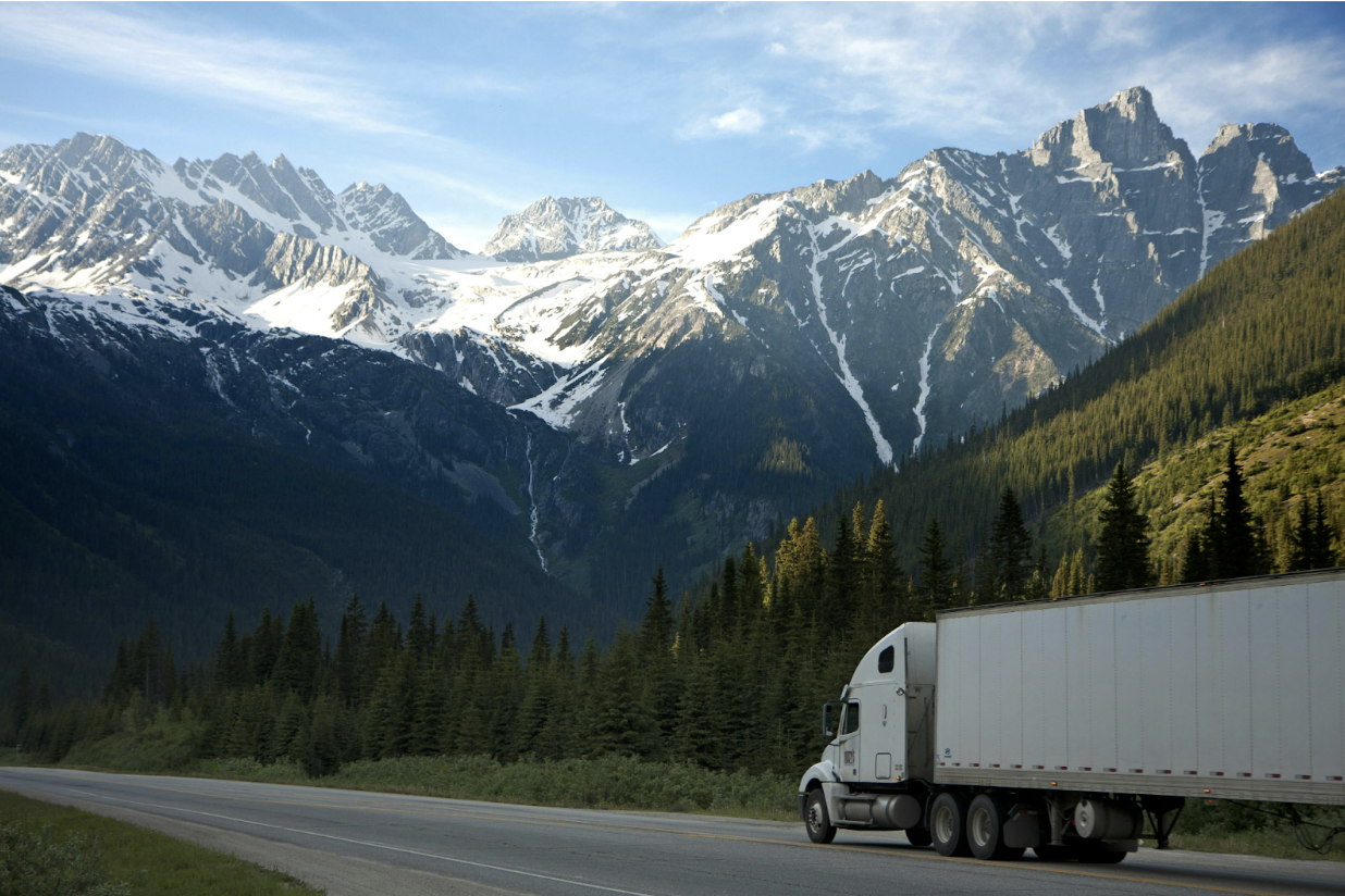 What to Do If You're in a Truck Accident During Your Trip
