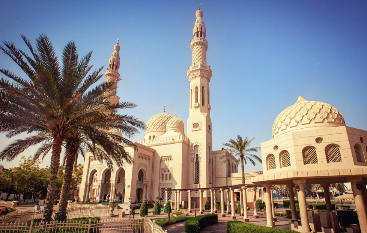 Car Rental for Exploring Cultural Neighborhoods and Heritage Sites
