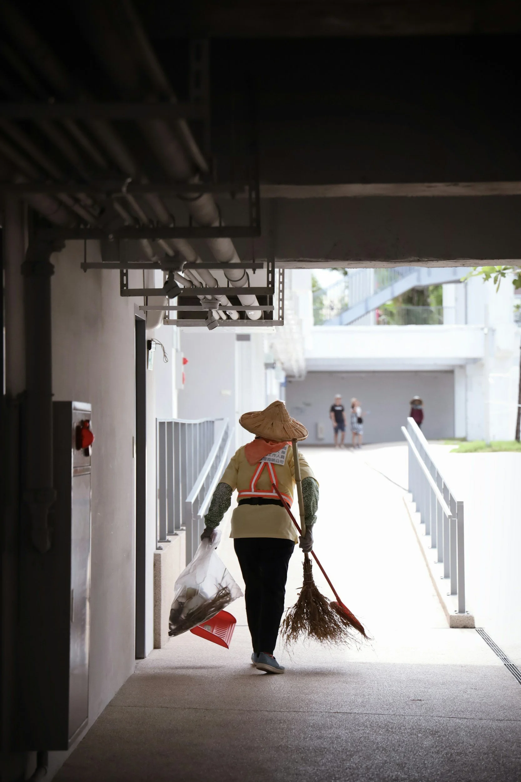 The Impact of Professional Cleaning Services on Home Maintenance and Hygiene