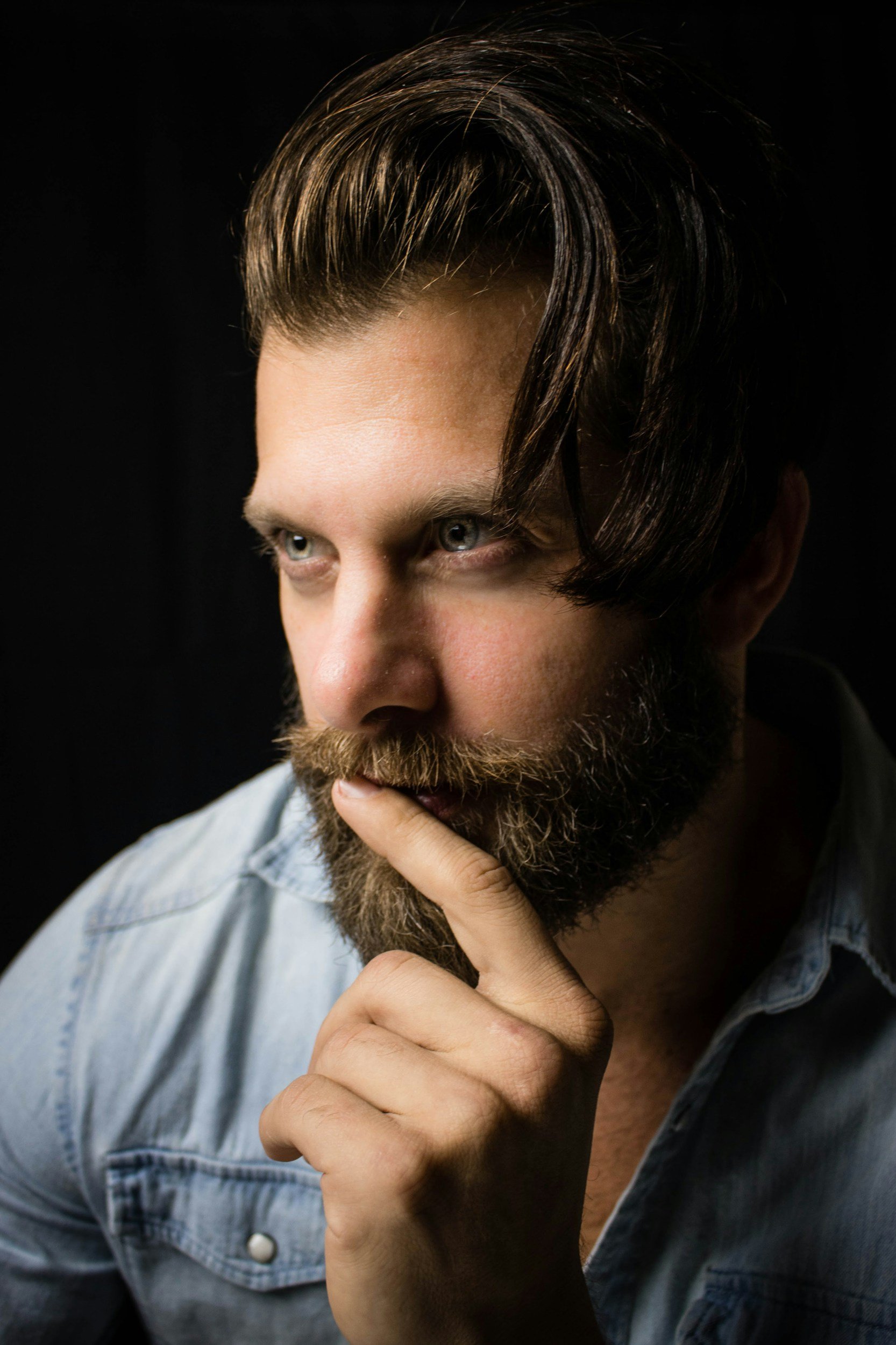 5 Essential Oils for Hair Growth: Top Picks and Application Tips