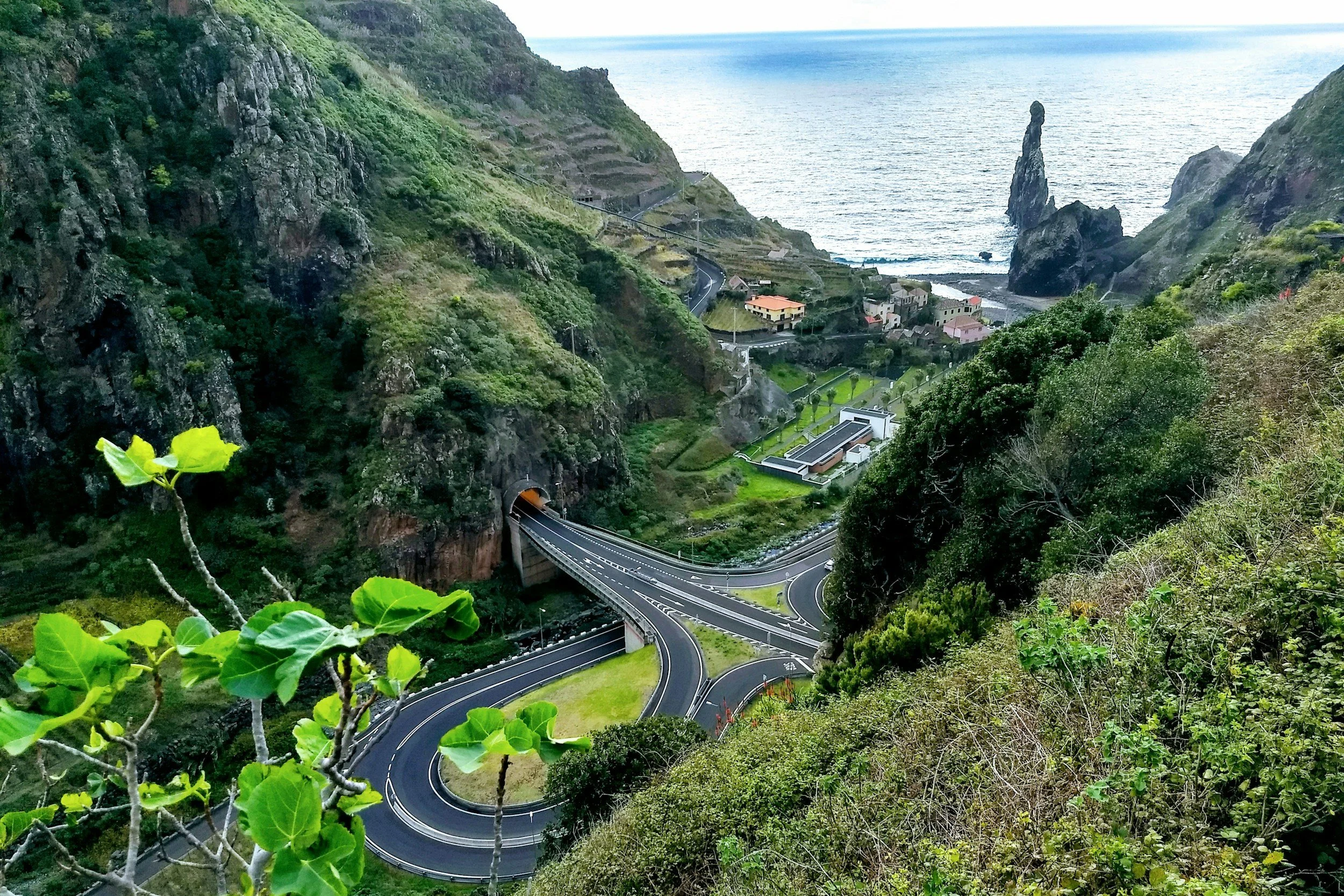 Rent a car in Funchal with RentCarFy - cost-effective, easy and with no deposit!