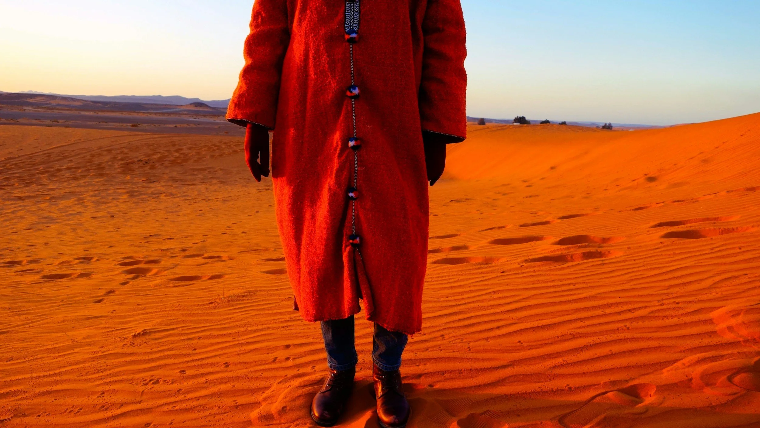 Best Materials for Desert Clothes : All you need for a Comfortable Experience