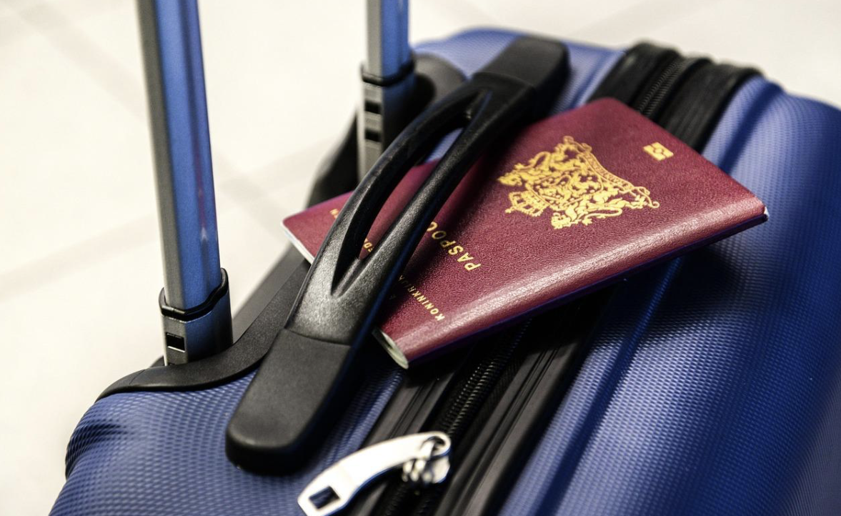 Things You Can and Can’t Take in Carry-On Luggage When Flying