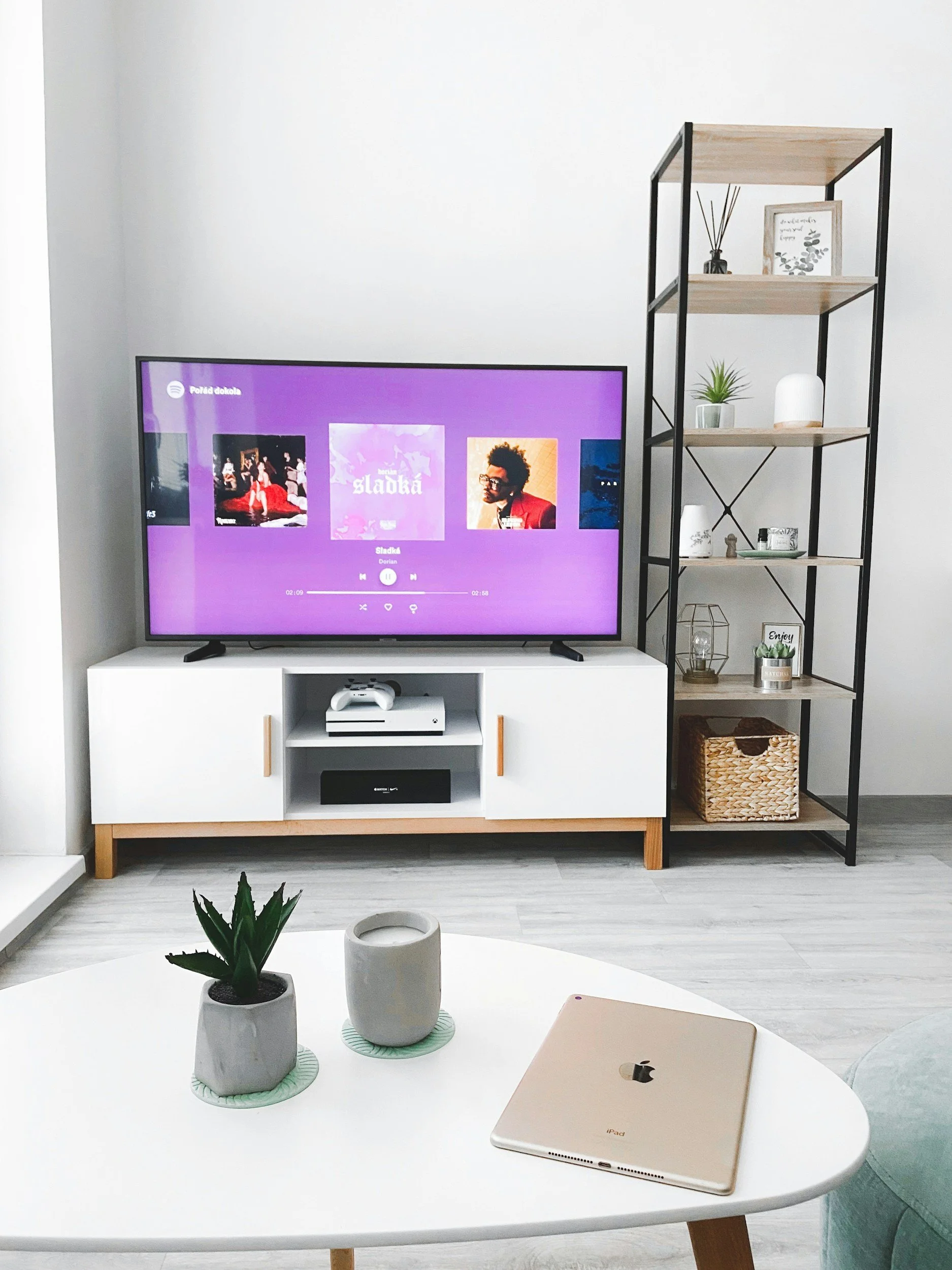 Elevating Entertainment: Choosing the Perfect TV Stand for Your Living Space