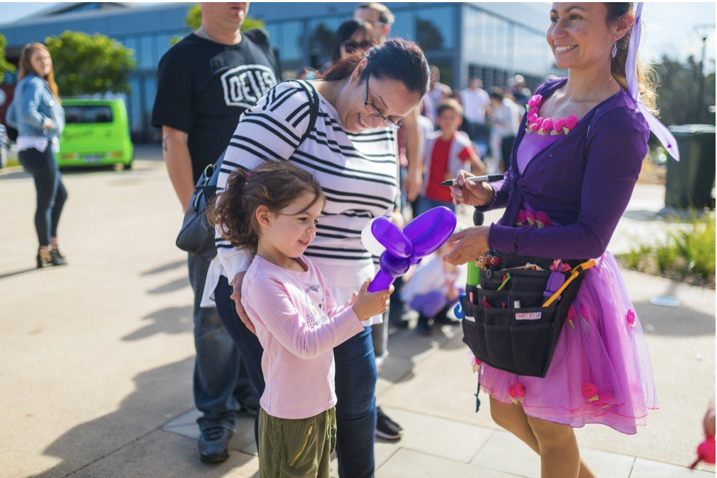 Elevating Parties with a Balloon Twister: The Ultimate Guide to Memorable Celebrations