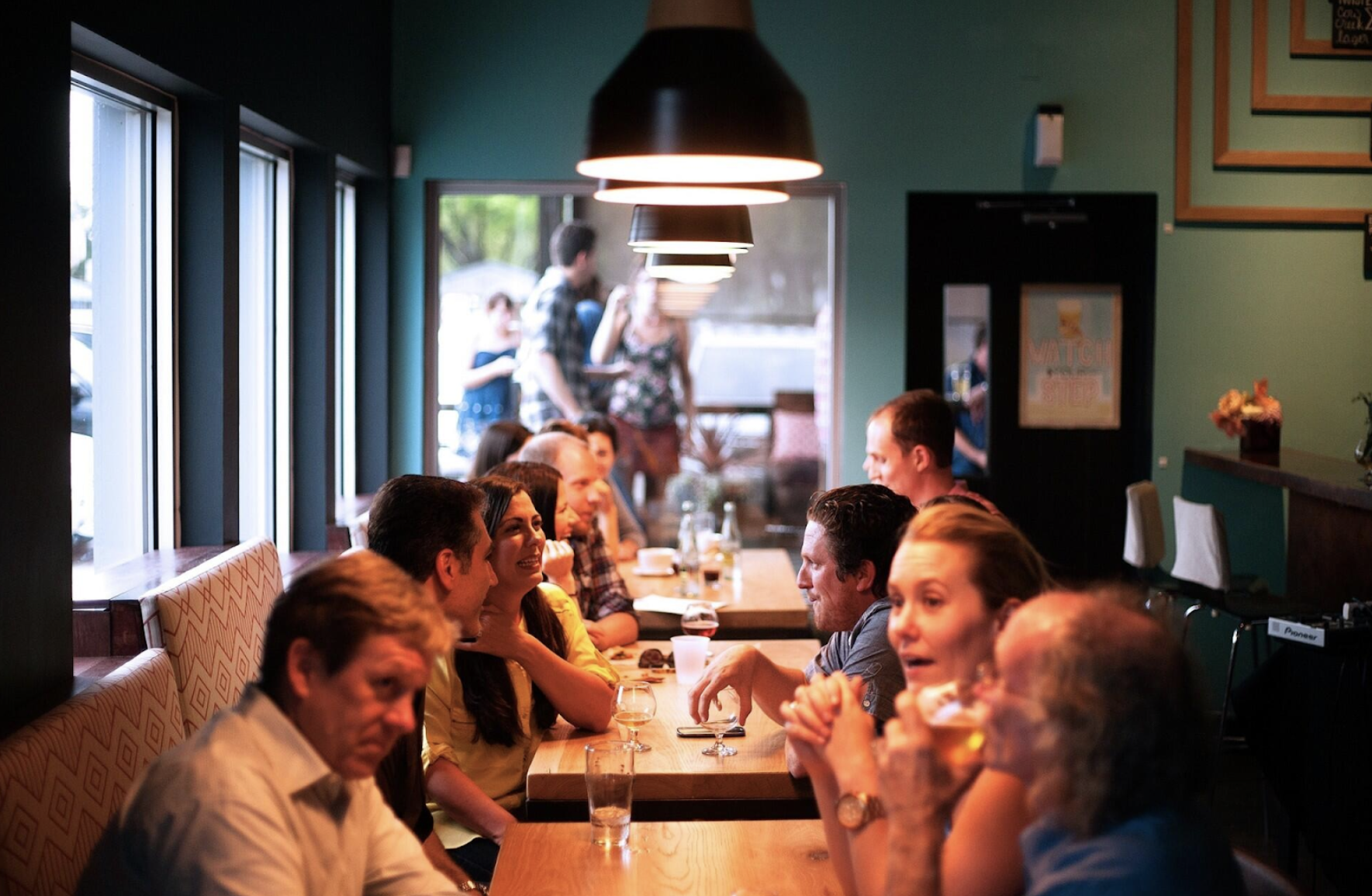 Dine Out Comfortably: Restaurants Tailored for Aging Adults