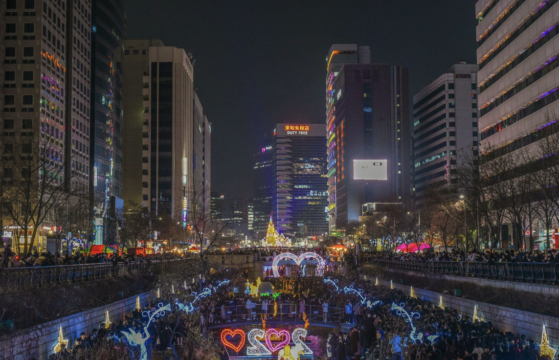 Festival-Hopping 2025: Staying Online at Korea’s Top Events with Holafly’s eSIM