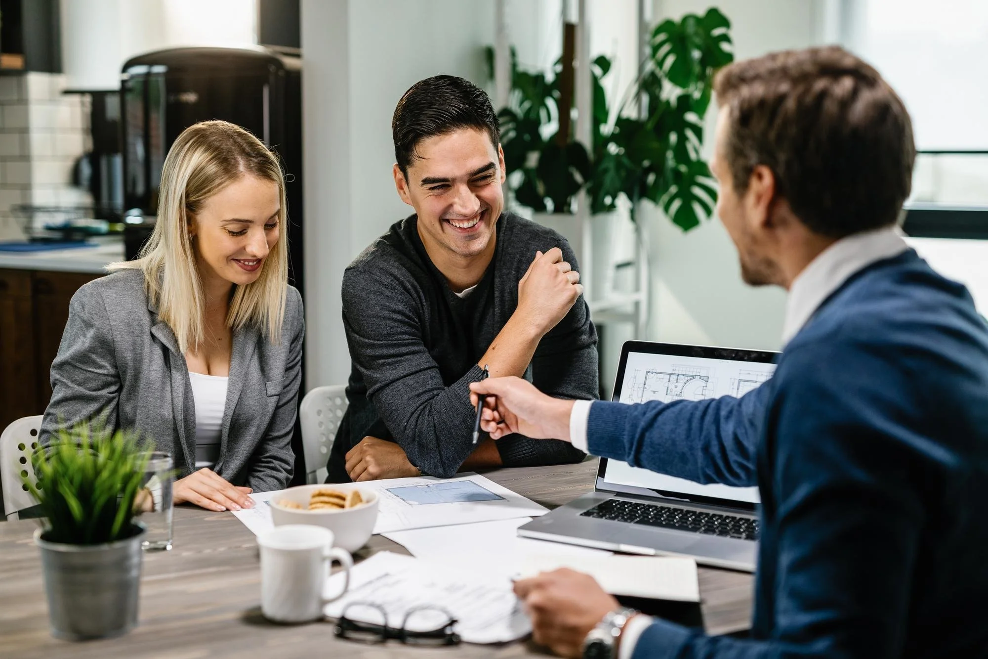Why Working with a Mortgage Broker in Melbourne Can Save You Thousands