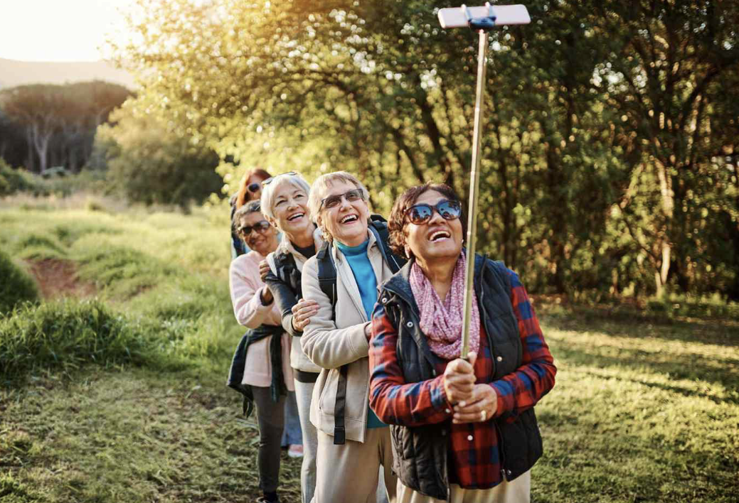 Crafting Memorable Travel Itineraries for Senior Adventurers