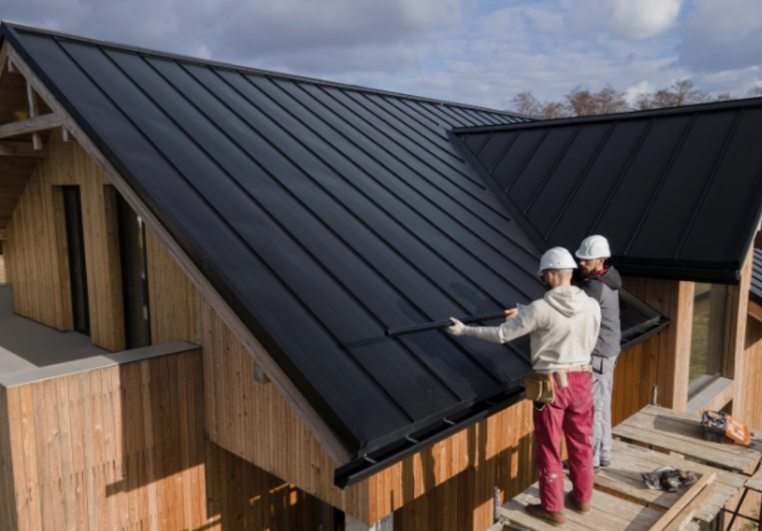 What to Expect When Hiring a Roofing Company in Ypsilanti