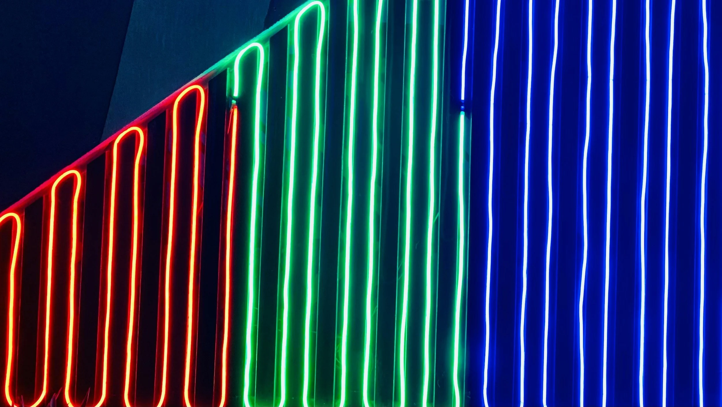 Reliable COB LED Strip Factory and Global LED Strip Lights Manufacturer for Businesses