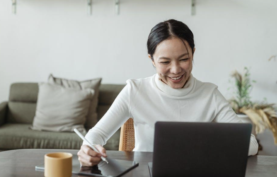 Freelance Online Graphic Designers: Bringing Your Vision to Life