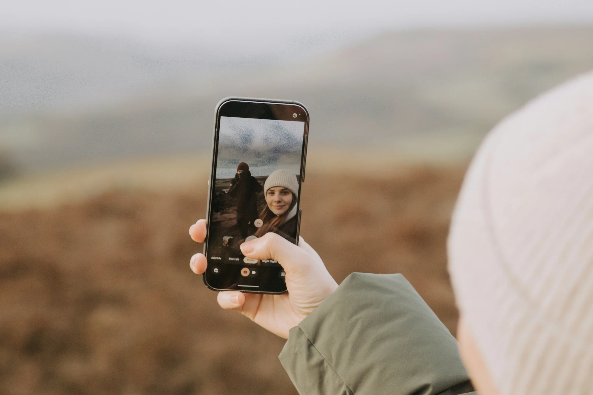 How to Stay Connected Across Multiple Countries Without Changing SIM Cards