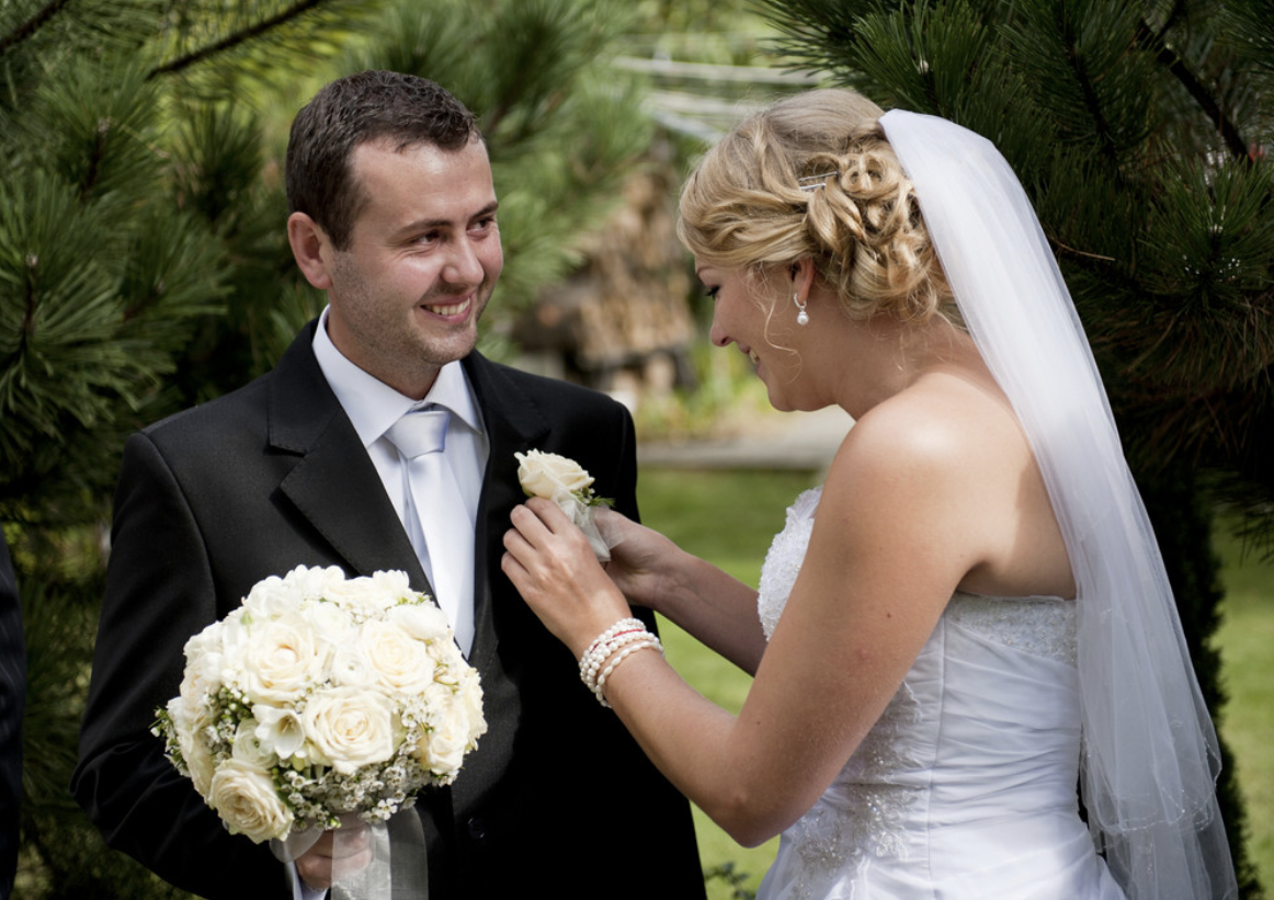 Planning Your Budget-Friendly Backyard Wedding