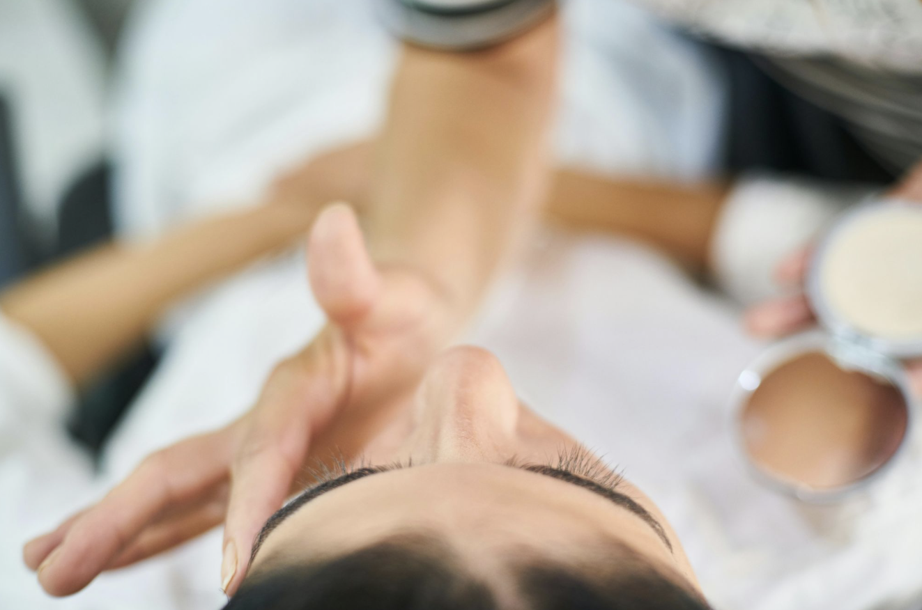 Why Appearance Tweaks Have Become Part of Everyday Self-Care