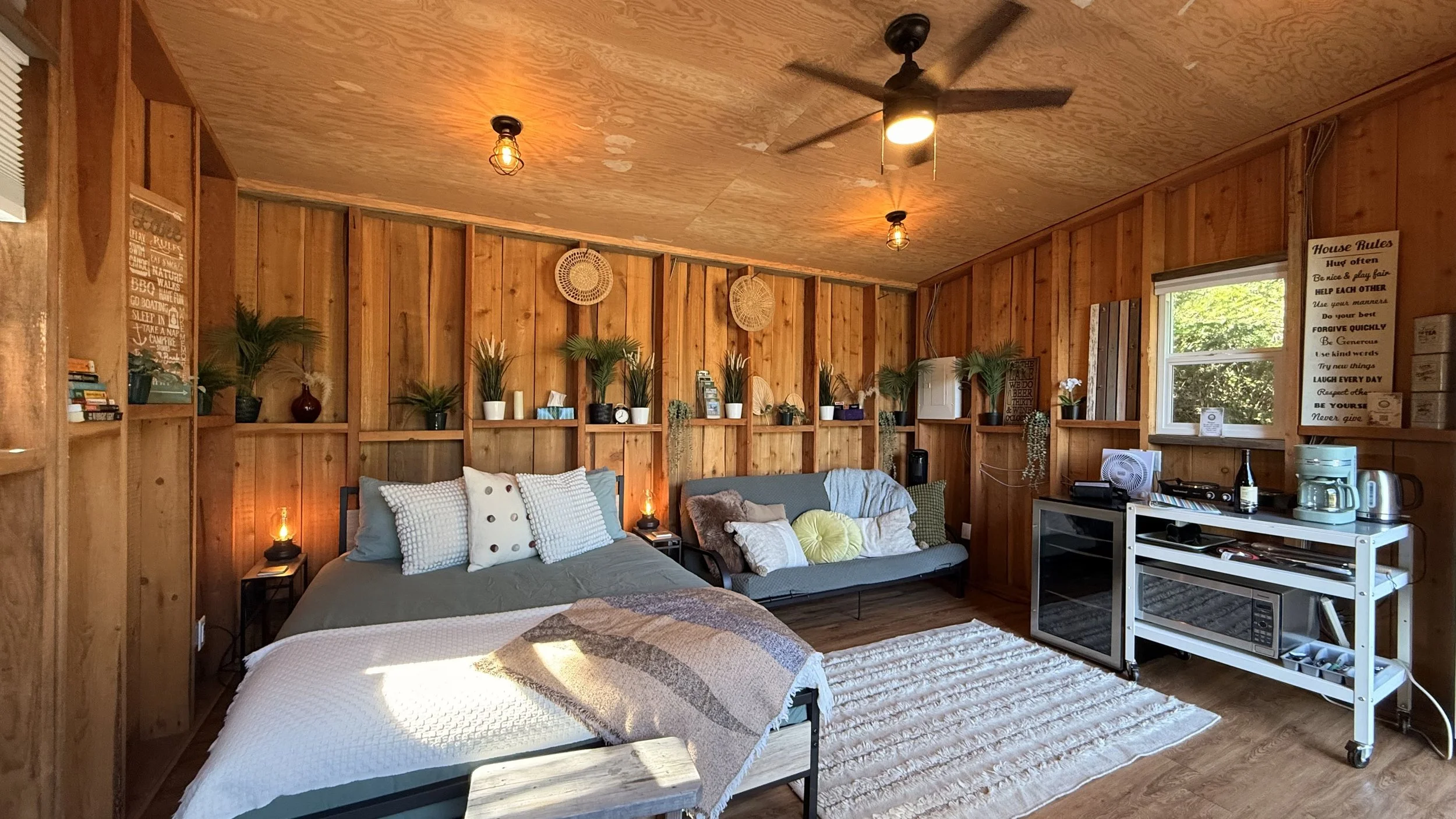 Bossa Nova Lakeside Lodge