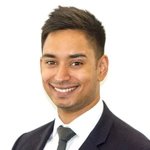 Sumit De, Head of Consultancy at TOPdesk UK Sumit is a Senior Service Management Consultant at TOPdesk. He has great experience in helping customers improving their ITIL processes and implementing TOPdesk software. Sumit has been responsible for leading and managing many international projects with organisations worldwide.