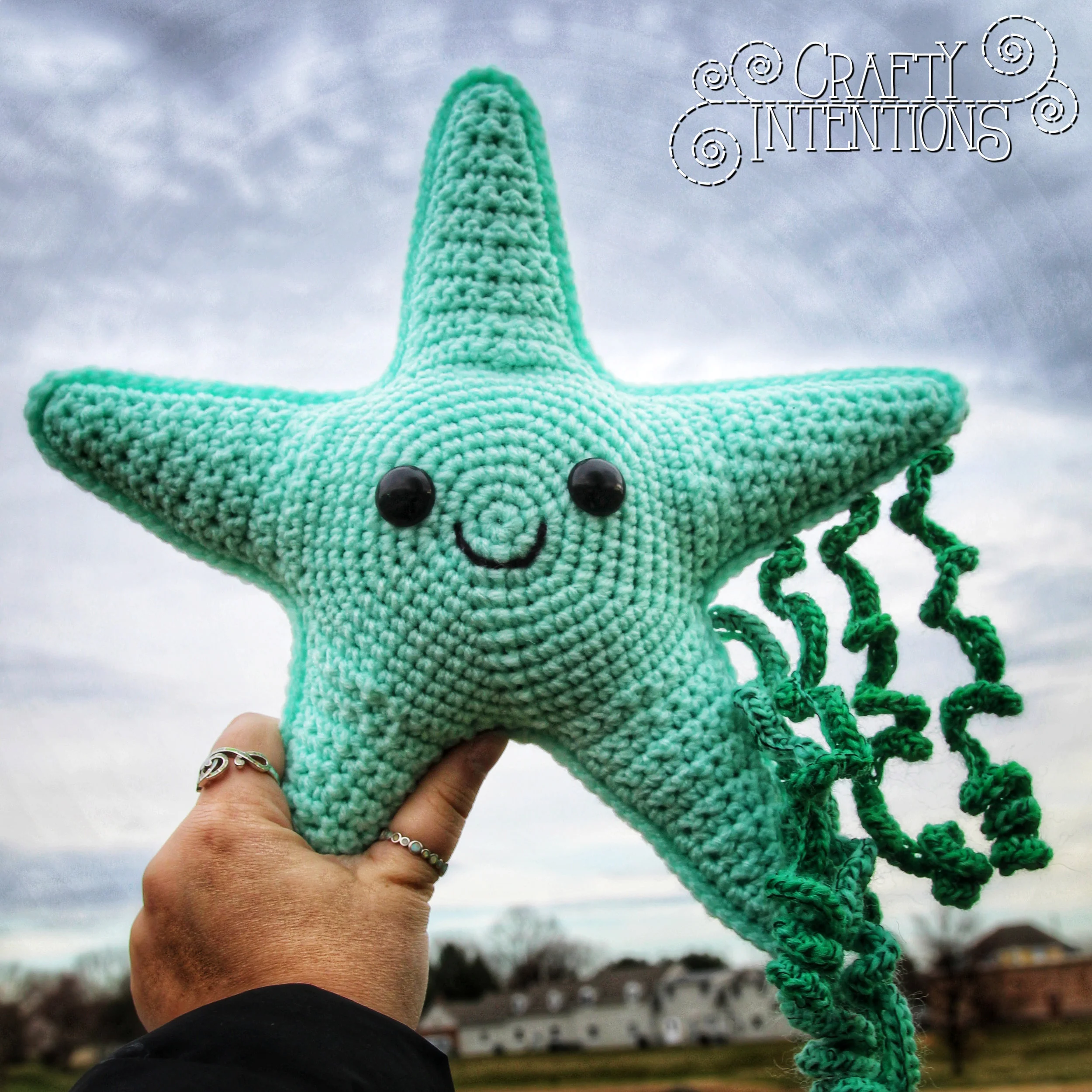 Large Star Green 2-01 with Logo.jpg