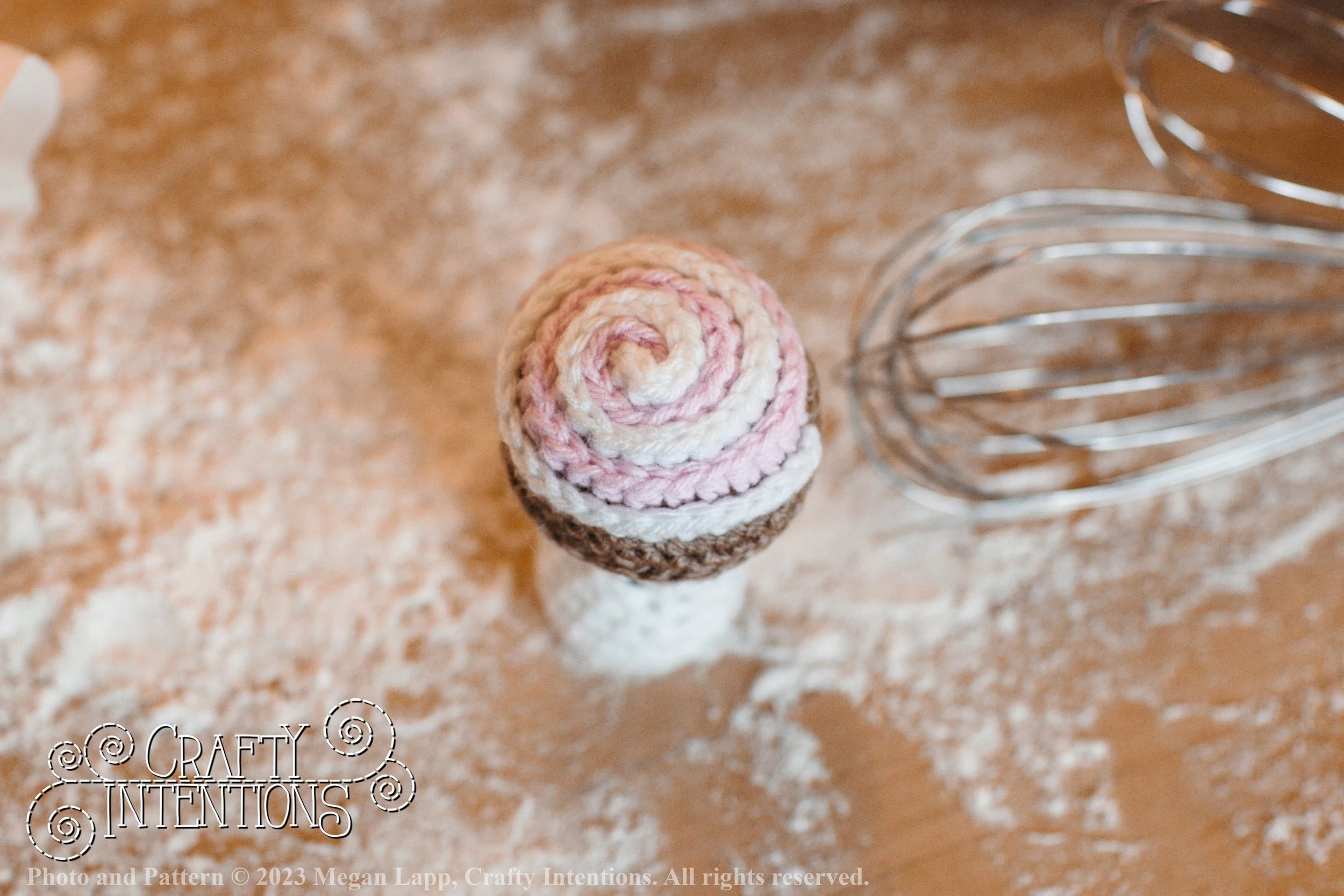 Cupcakes-28 with logo and copyright small.jpg