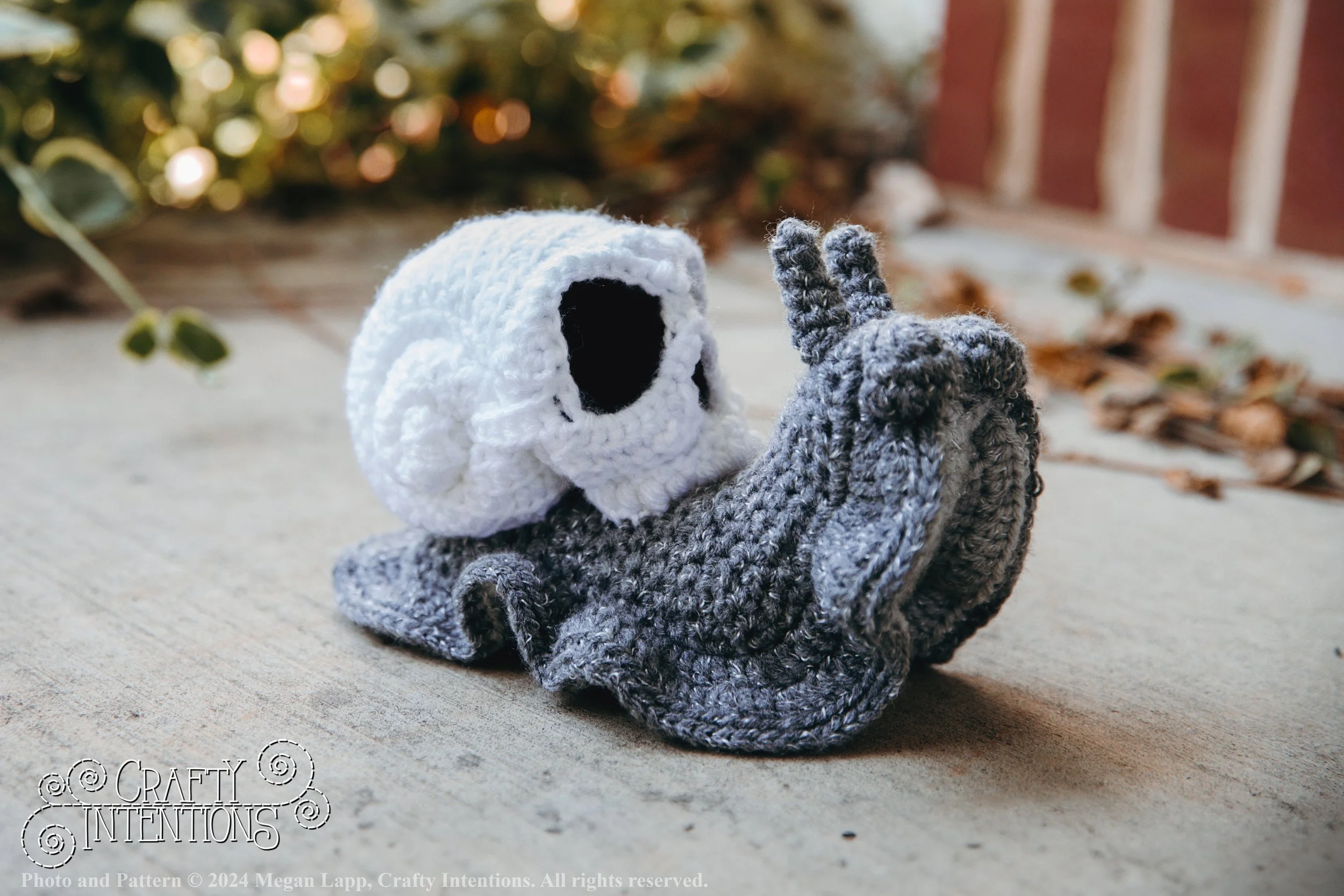 IMG_1871-Edited Skull Snails2 with logo and copyright.jpg
