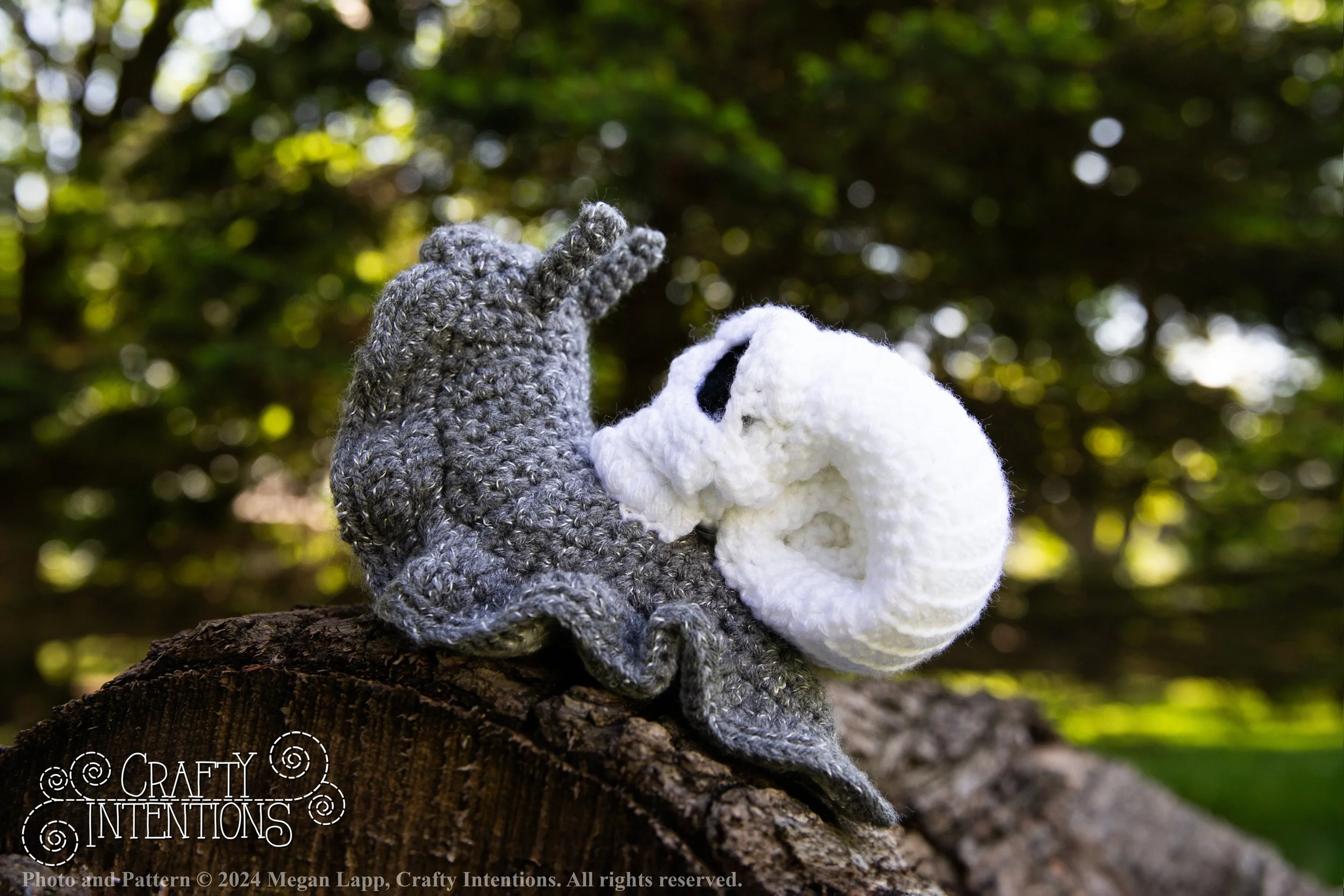 IMG_1900-Edited Skull Snails2 with logo and copyright.jpg