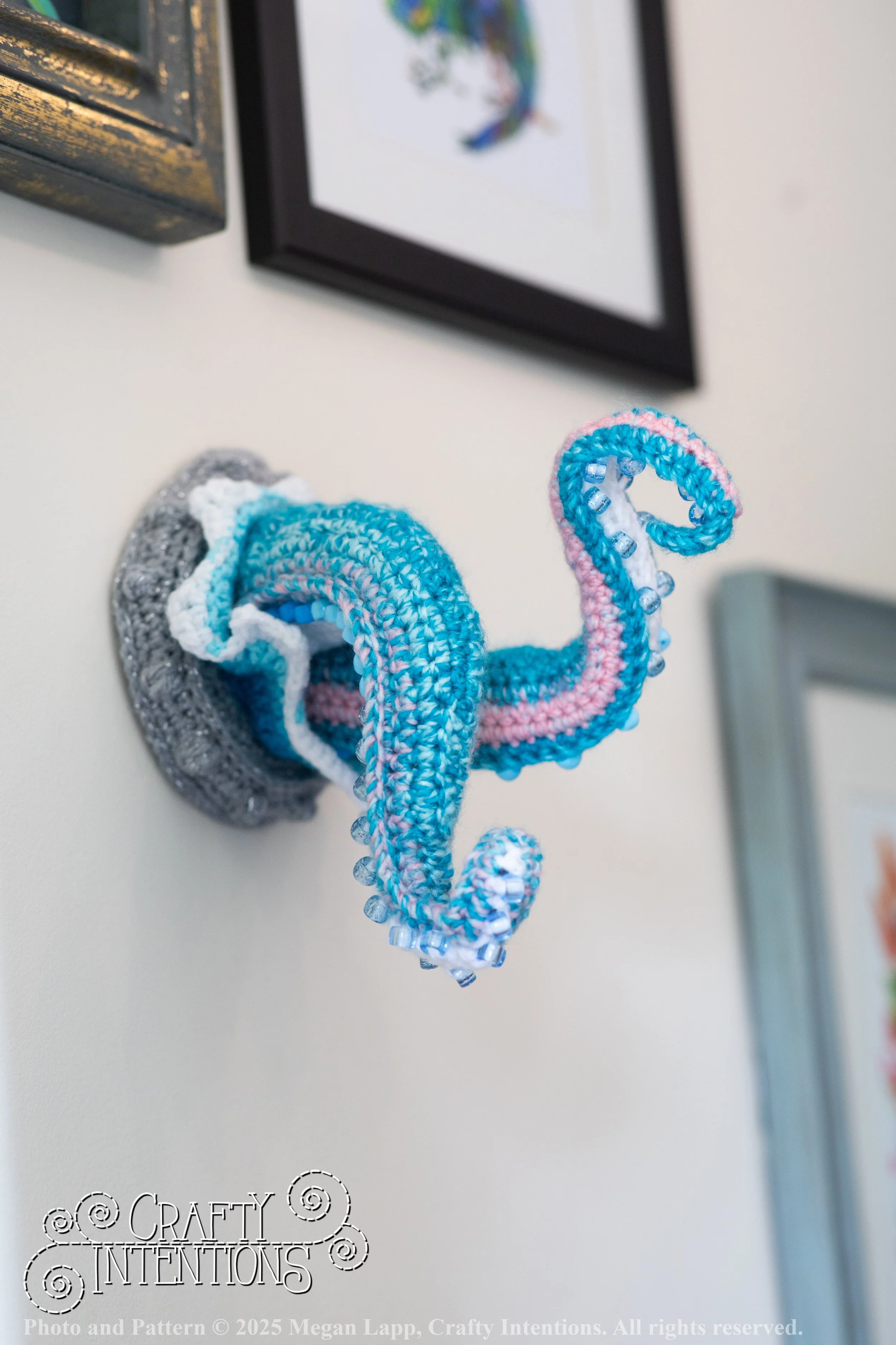 IMG_9415Edited porthole tenticle wlac.jpg