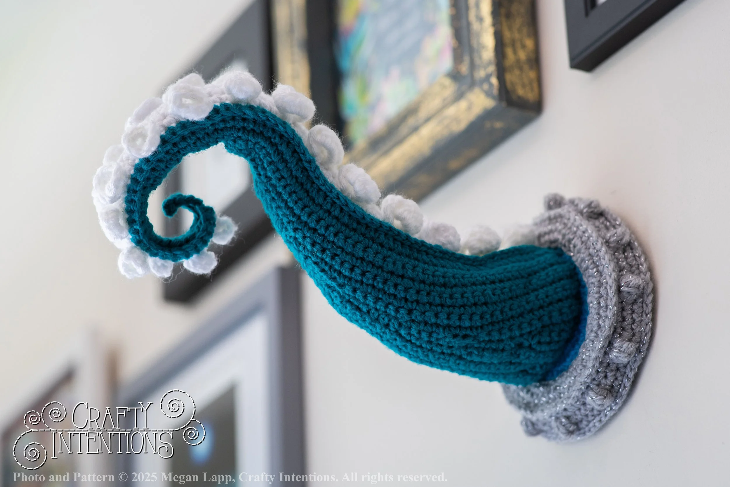 IMG_9426Edited porthole tenticle wlac.jpg