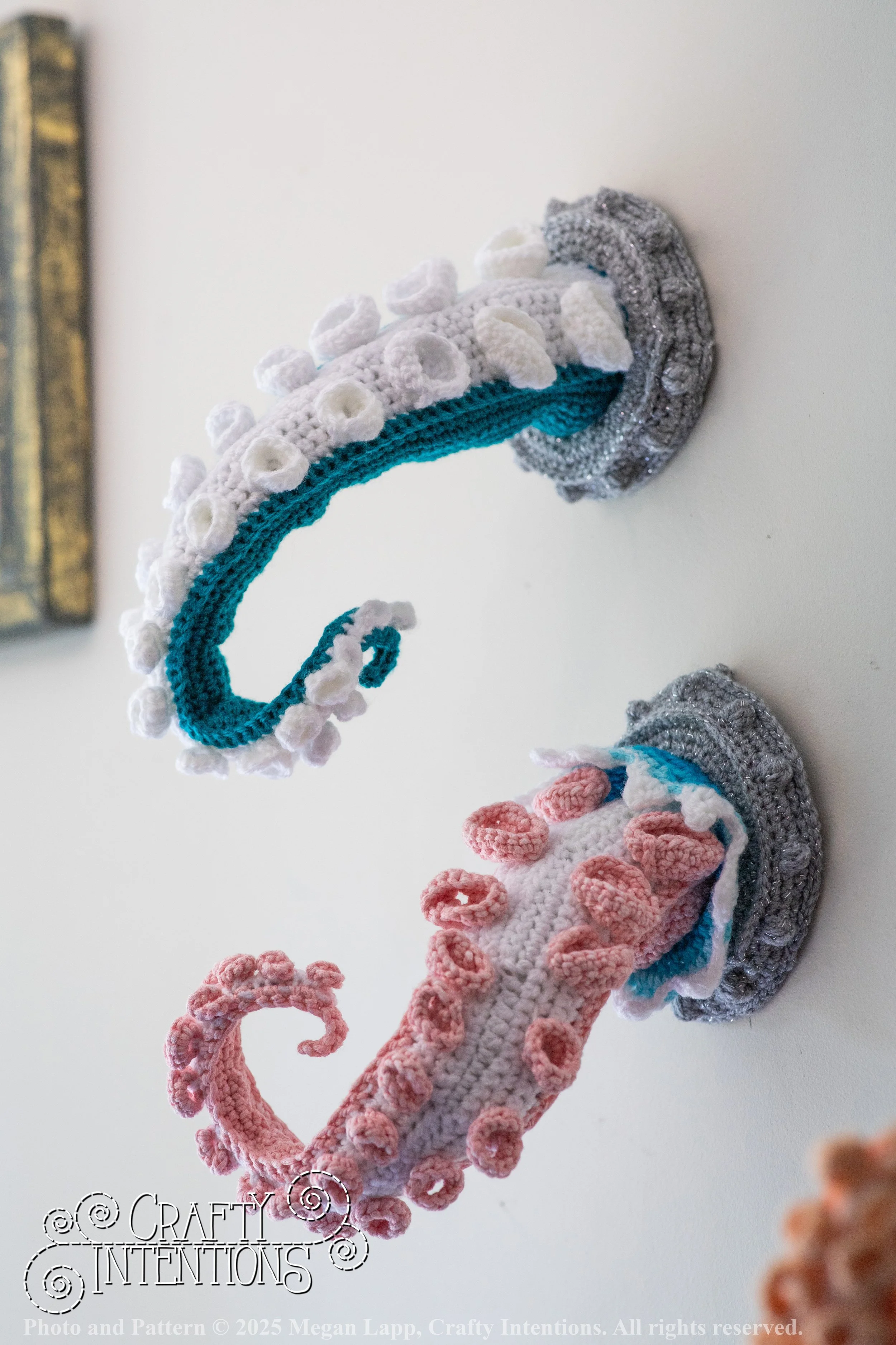 IMG_9521Edited porthole tenticle2 wlac.jpg