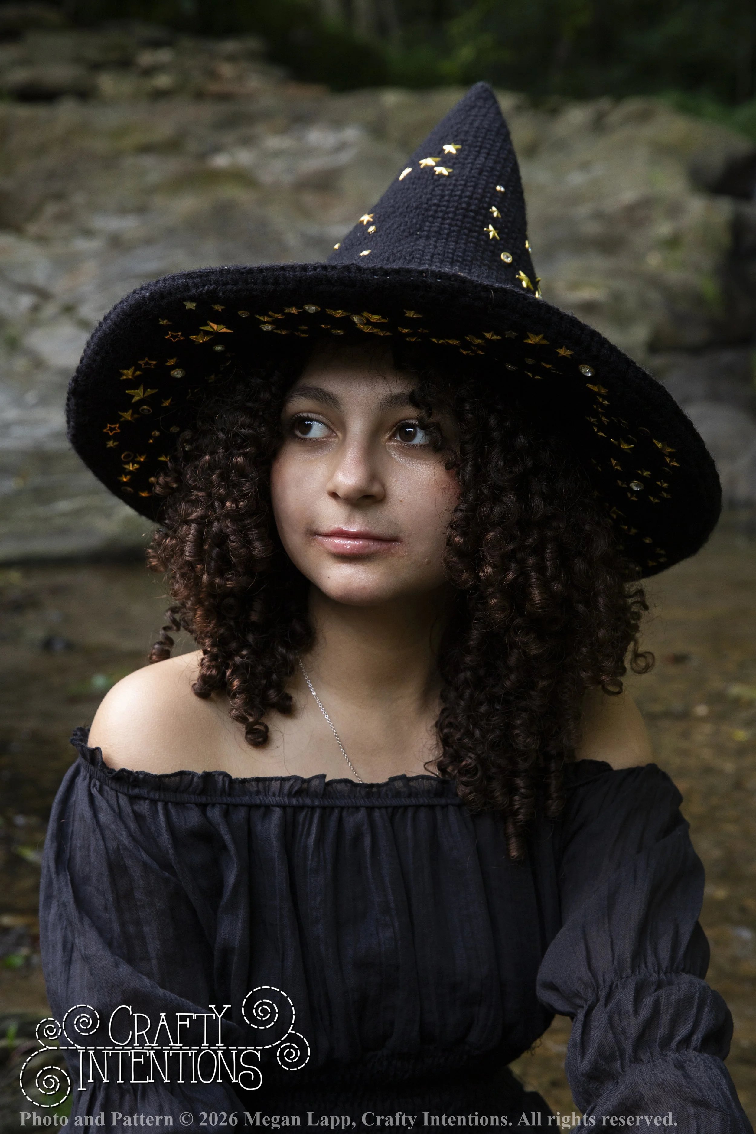 IMG_4004Barbsgardenwitchhatedited wlac.jpg
