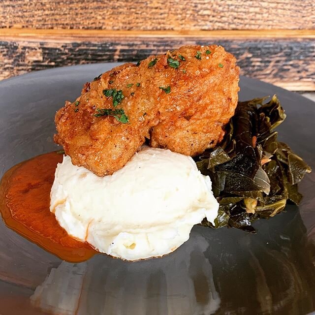We all know the way to a man&rsquo;s heart is food! Treat DAD to a meal that he will appreciate &mdash; Fried Chicken, Collard Greens, Horseradish Mashers, with a biscuit and Coca-Cola BQQ! Down right DELICIOUS and on special until we sell out! #LFR 