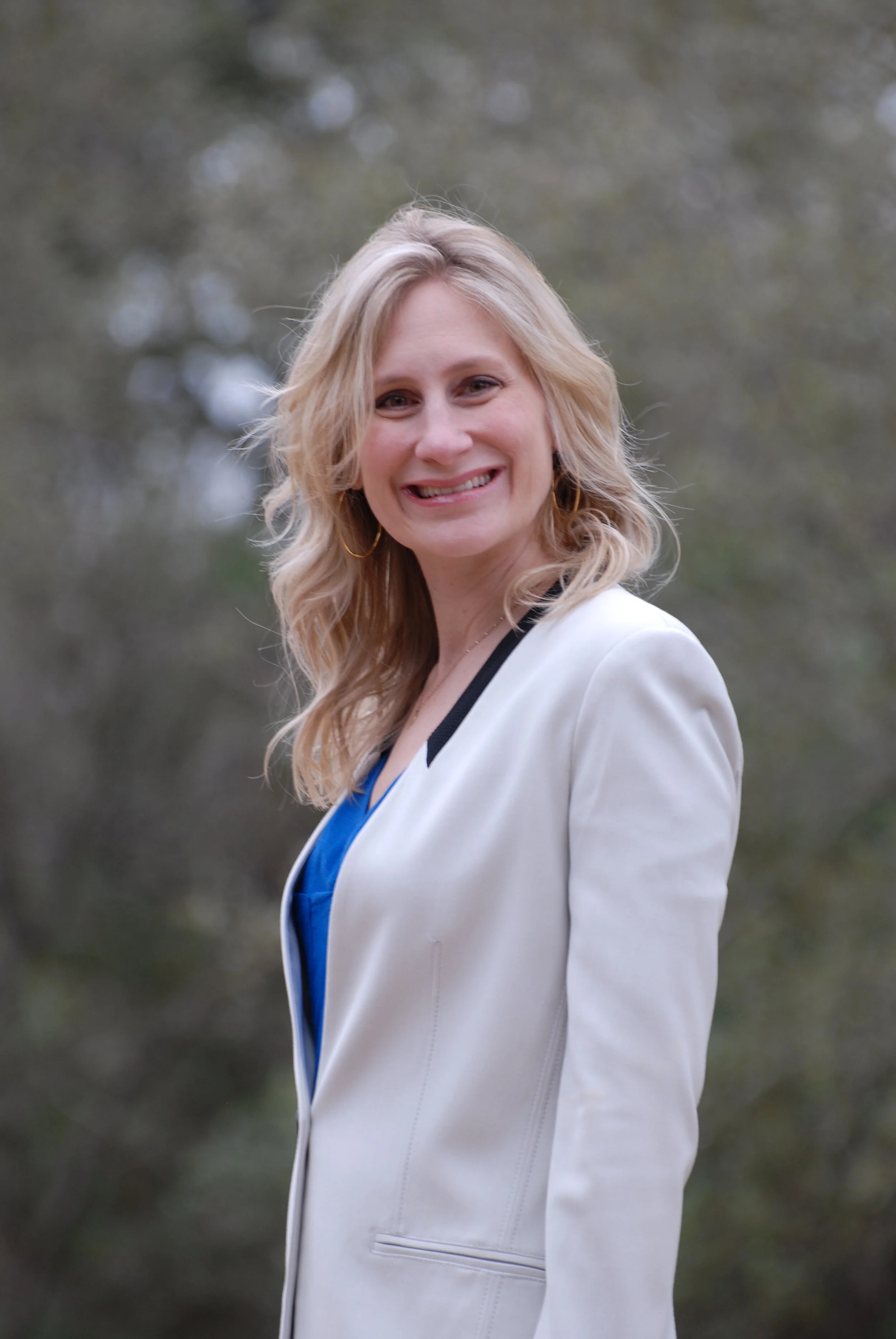 Ep. 44: Finding freedom from diets and eating disorders with Lindsay Ronga, founder of Outshining ED