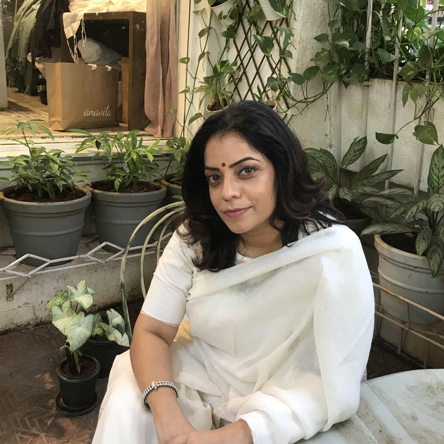 Ep. 54: Innovating the sari hand-in-hand with artisan craft clusters with Anavila Misra