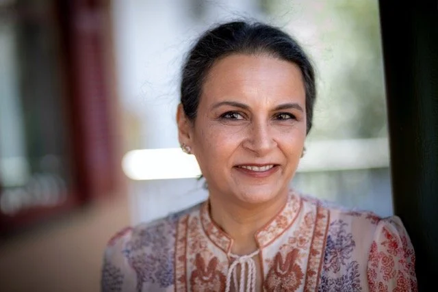 Ep. 60: Take a trip to 1920s India with Perveen Mistry and her award-winning creator Sujata Massey