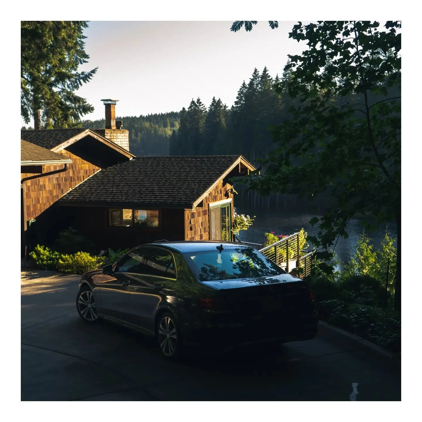Lake House (3)
.
.
.
#lakehouse #washington #photooftheday #photography #USA #lightroom