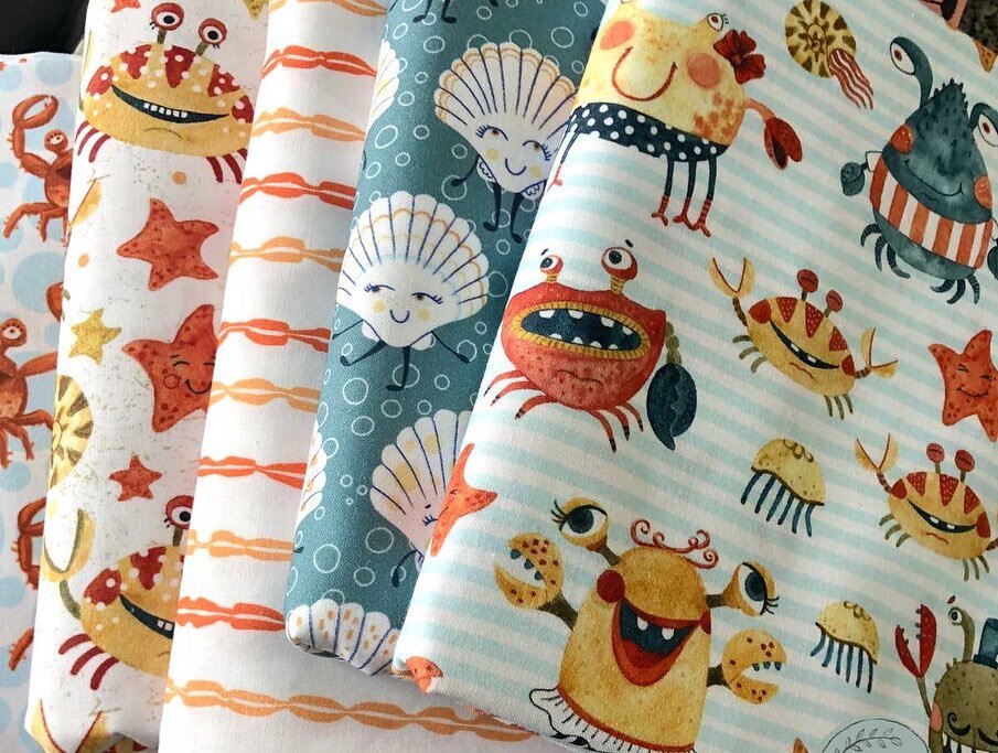 Oh my! I just realised that I was so busy that I forgot to post my Crabbies Collection created for @pbsfabrics this year! I know the summer time is over and this in a summer collection, but I still want to share it with you - a little bit of summer! 