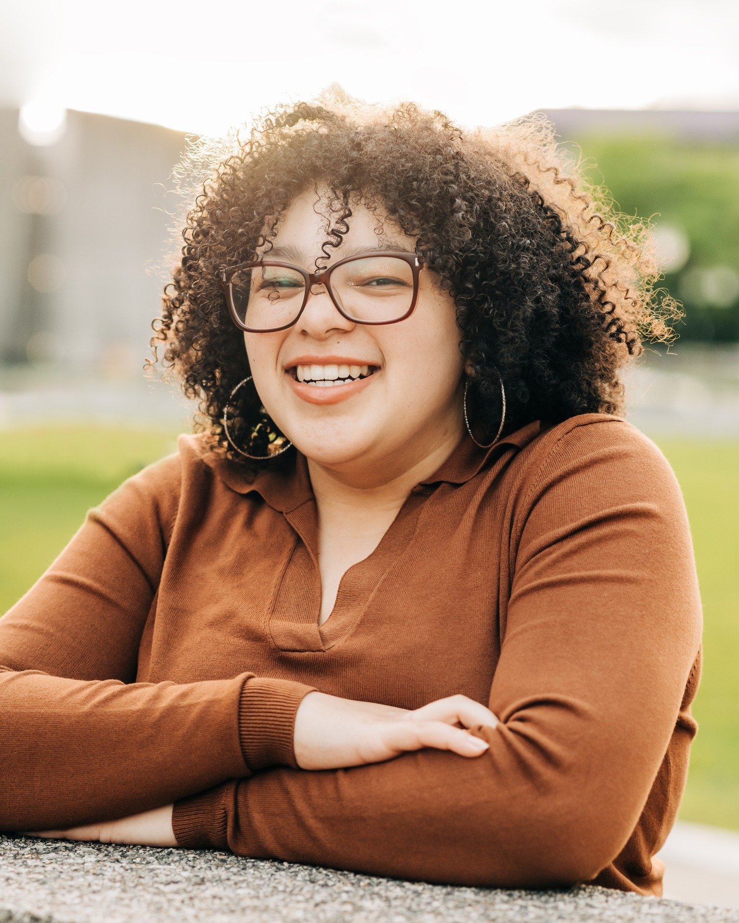 Yay!!! First HS senior portrait session of 2026! 

#highschoolseniorsportraits 🌈
#highschoolseniorphotogrpahy #seniorportrait #seniorportraitphotography #portraitphotographer #portrait #portraiture #makeportraits #portraitphotography #peoplephotogra