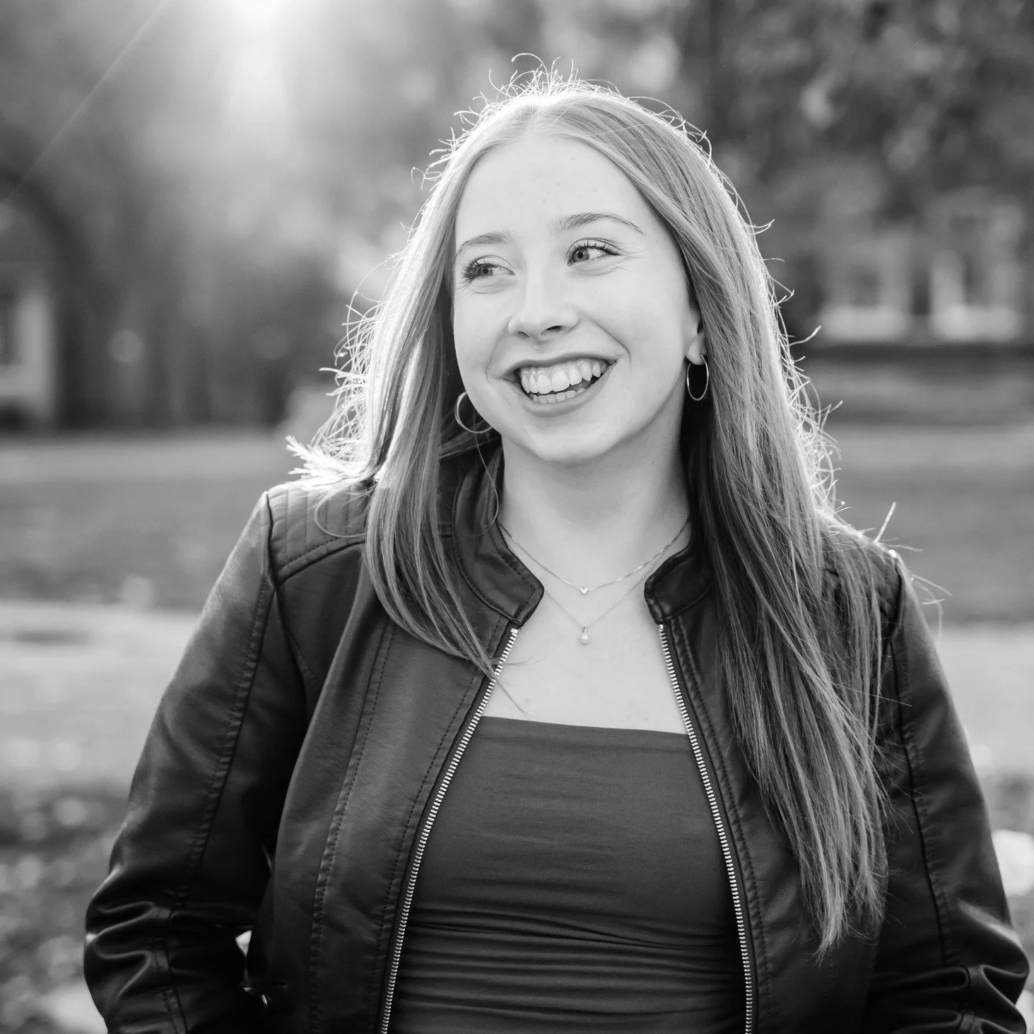 HS senior portrait 🧡
.
.

#highschoolseniorphotography #seniorportrait #seniorportraitphotography #portraitphotographer #portrait #portraiture #makeportraits #portraitphotography #peoplephotography #pursuitofportraits #portraitmode #headshots #amher