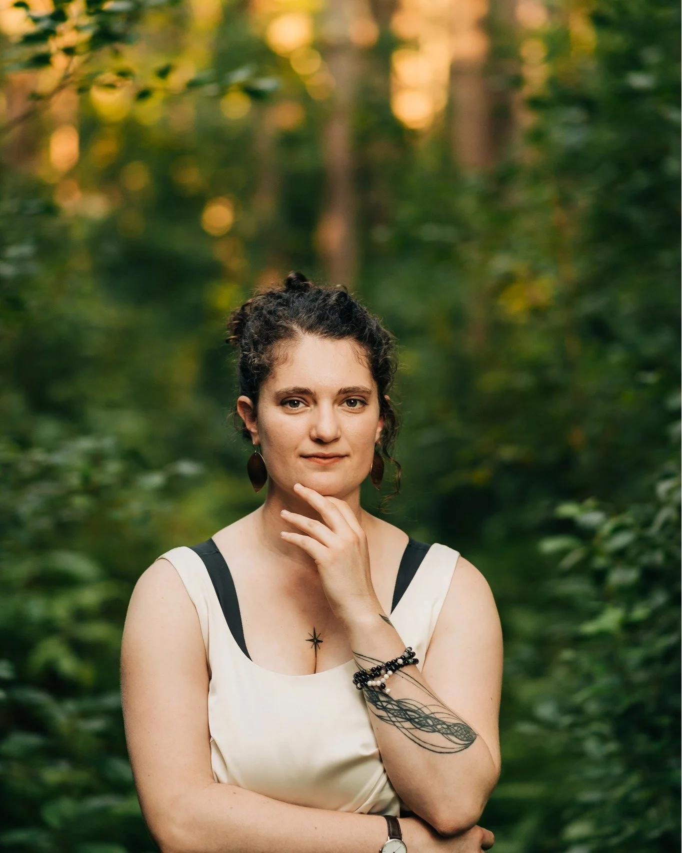 ☀☀☀☀ If summer is when you feel most like yourself, don't wait until fall to update your branding photos. Long evenings, beautiful light, and lush green backdrops are hard to beat. 🧡

📍Western MA
🌿 Outdoor and natural light sessions

#professioalp