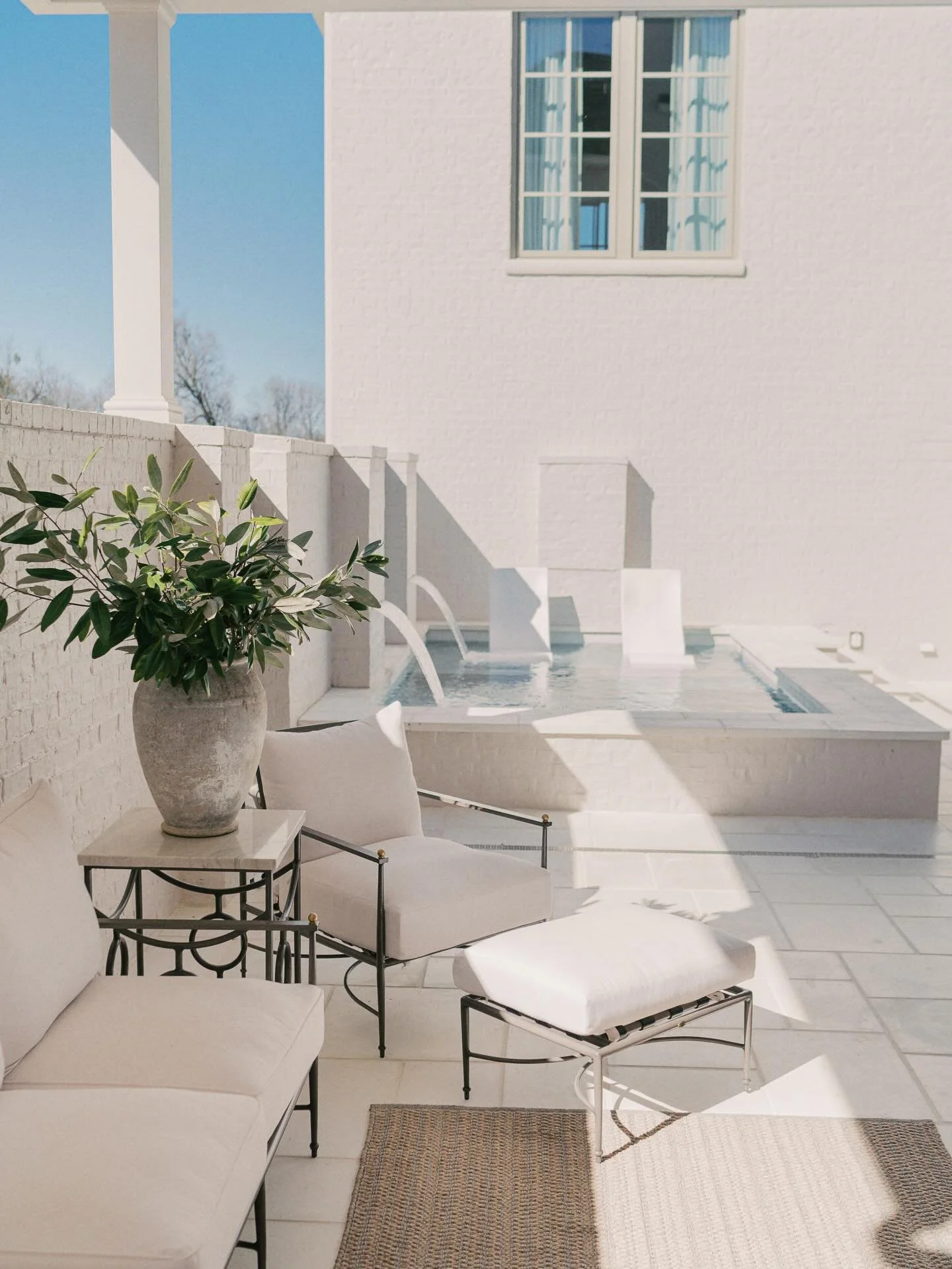 When the client tells you they want to feel like they live in @rosemary_beachfl! 🌴🤍