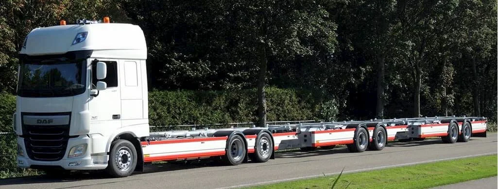 Zij-aanzicht LZV combinatie voor Arrowline Amsterdam