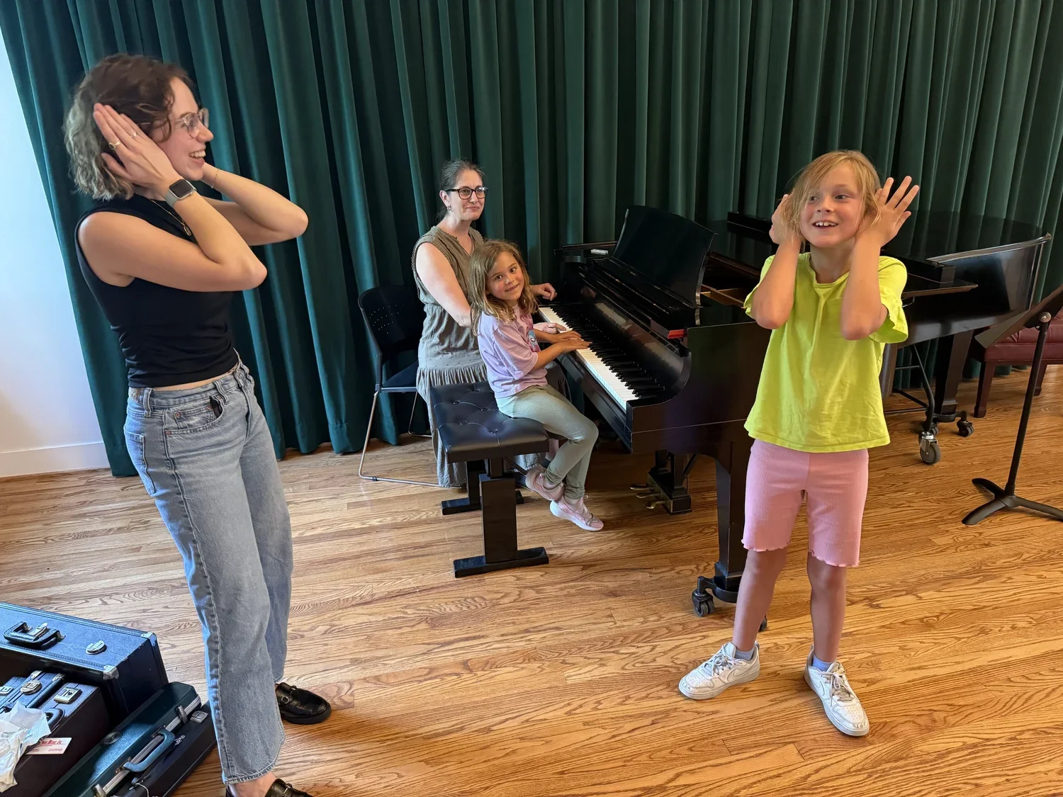 Group Class Start: Sing & Play Studio!