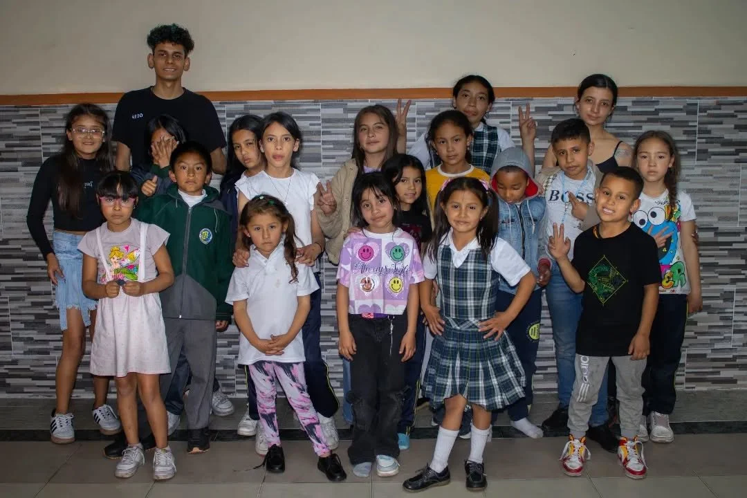 Estuvimos con la maestra @yailozano15 💃 con ella los ni&ntilde;os, ni&ntilde;as y adolescentes aprendieron sobre danza contempor&aacute;nea  y c&oacute;mo la disciplina es un valor fundamental para la formaci&oacute;n art&iacute;stica; tambi&eacute;
