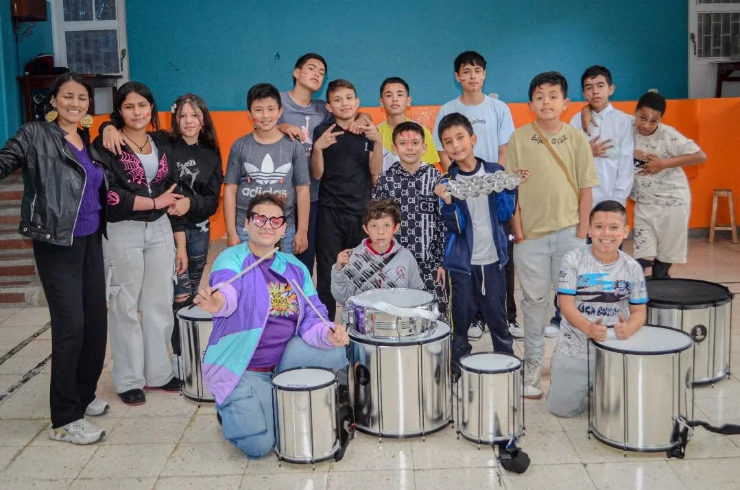 🥁 Un espacio de conexi&oacute;n por medio del tambor donde con @laacrespa se lograron fortalecer conocimientos en torno a los ritmos y a mejorar la puesta en escena, adem&aacute;s se interiorizo como los tambores son un medio de transformaci&oacute;